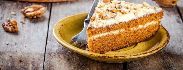 Le gâteau aux carottes au glaçage à moins de 100 calories!