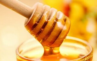 3 utilisations du miel en beauté