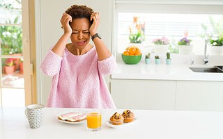 Alimentation riche en fibres et diminution des crises de migraine : quel lien ?
