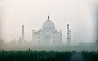 En Inde, le Taj Mahal se cache derrière un nuage de pollution
