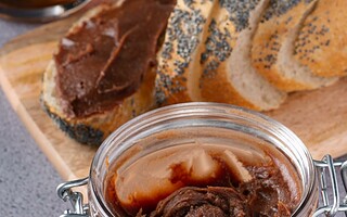 Pâte à tartiner faite maison : 2 recettes sans sucres