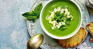 15 recettes de soupes vertes riches en fibres
