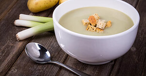 Velouté de pommes de terre et poireaux fait maison