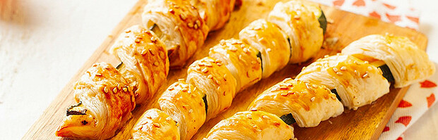 Bâtonnets croustillants aux courgettes et sésame avec Herta® !
