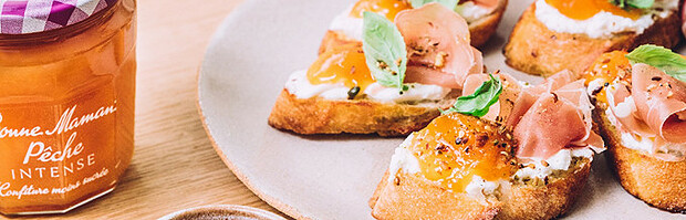 La recette des crostinis à la Confiture de Pêche Intense Bonne Maman !